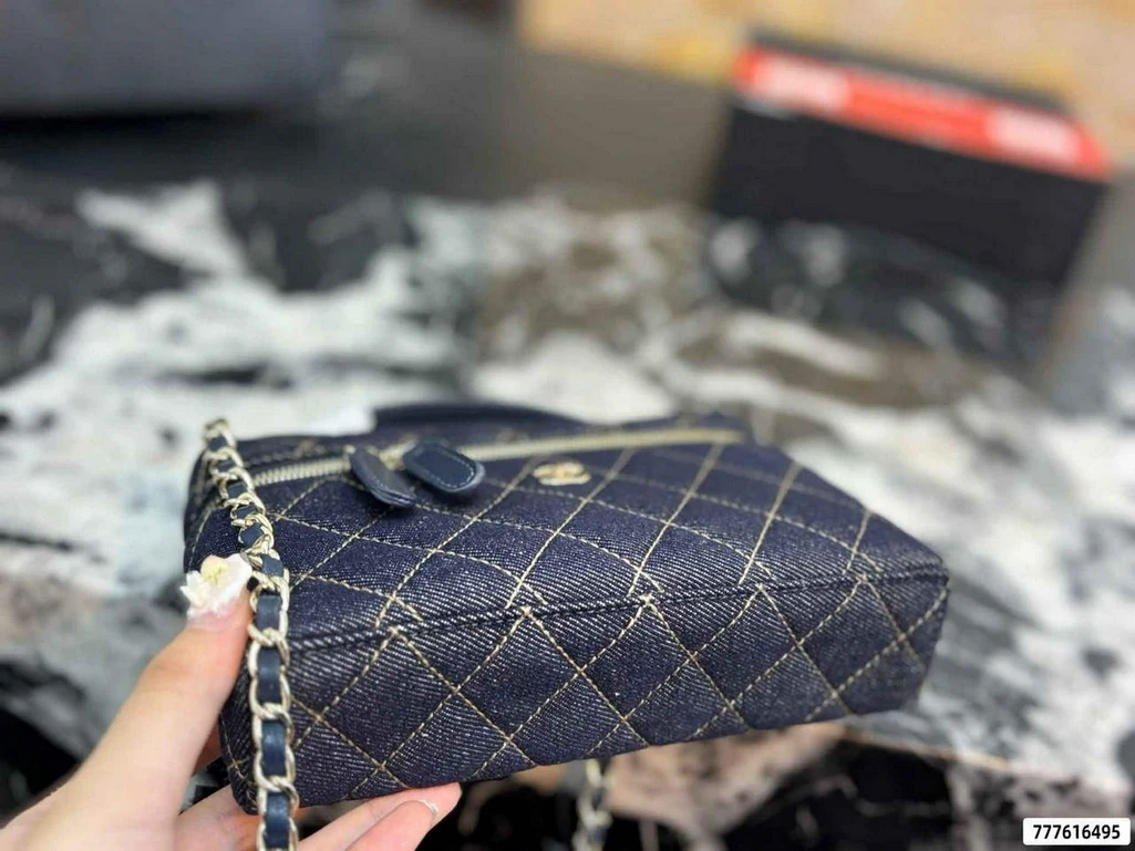 Crossbody Bag OEM: Custom Manufacturing Guide